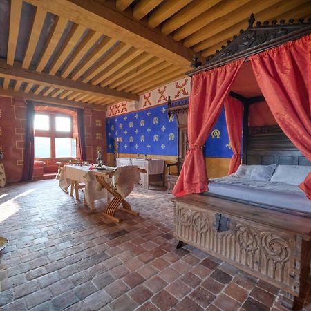 Chateau De Champrenault, Voyagez Dans Le Temps Buitenkant foto