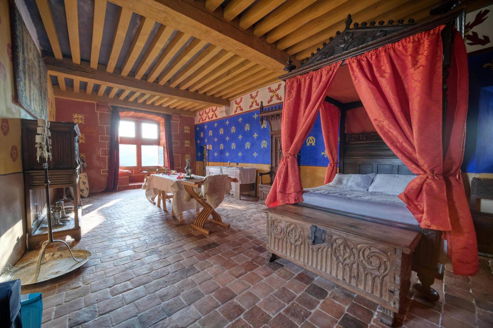 Chateau De Champrenault, Voyagez Dans Le Temps Buitenkant foto